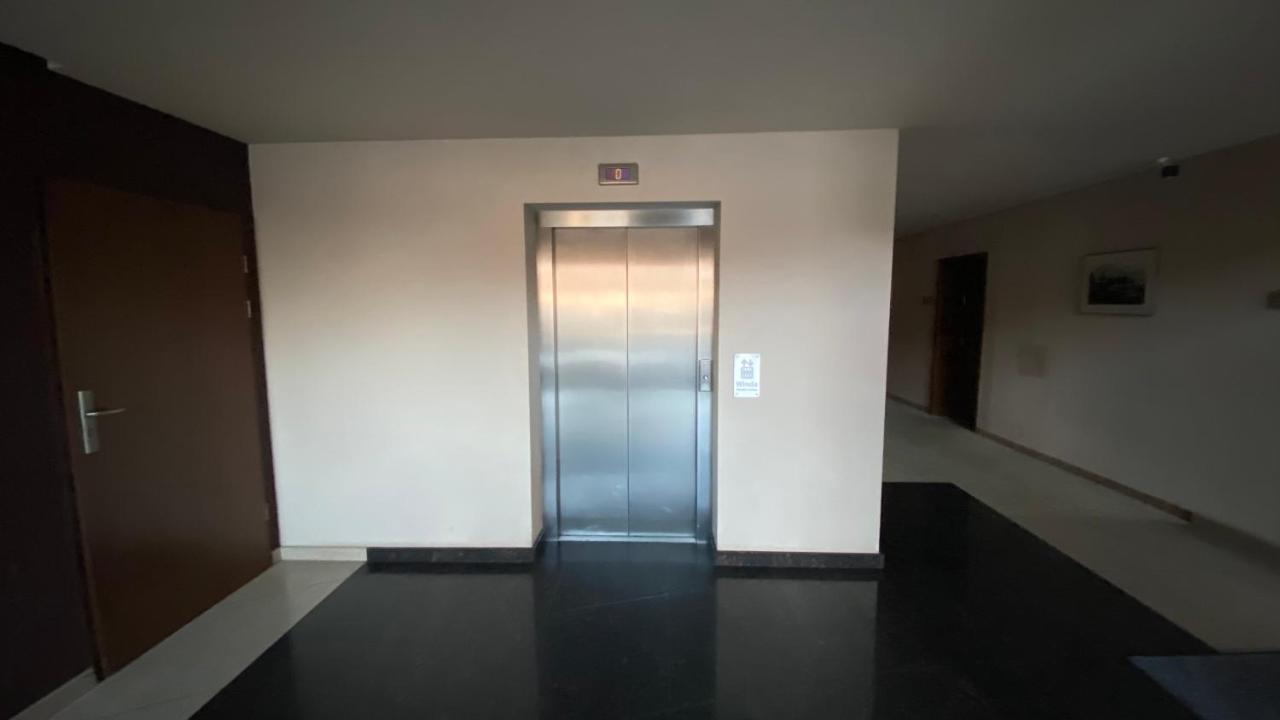 Apartment Port