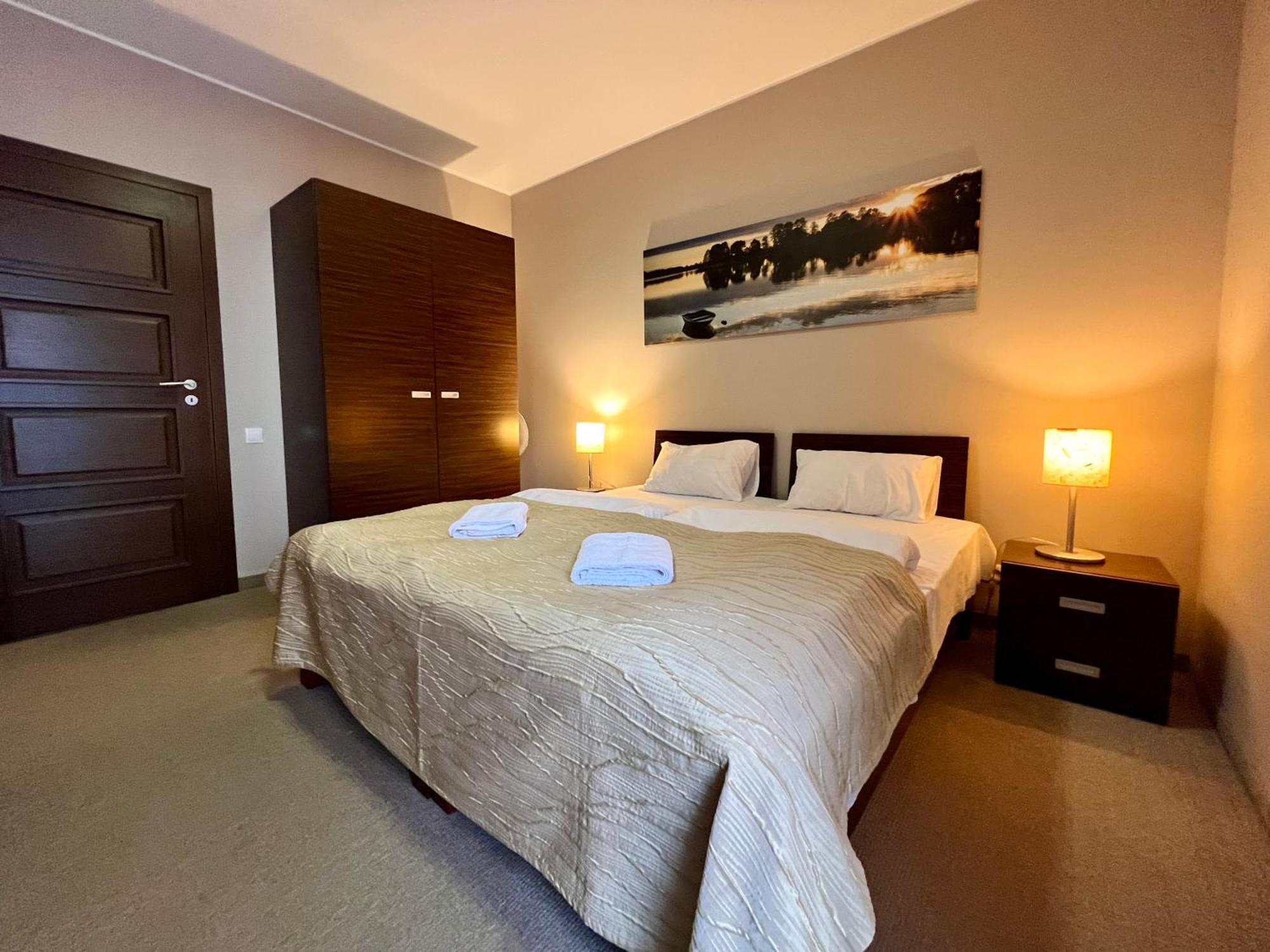 Port Apartment *